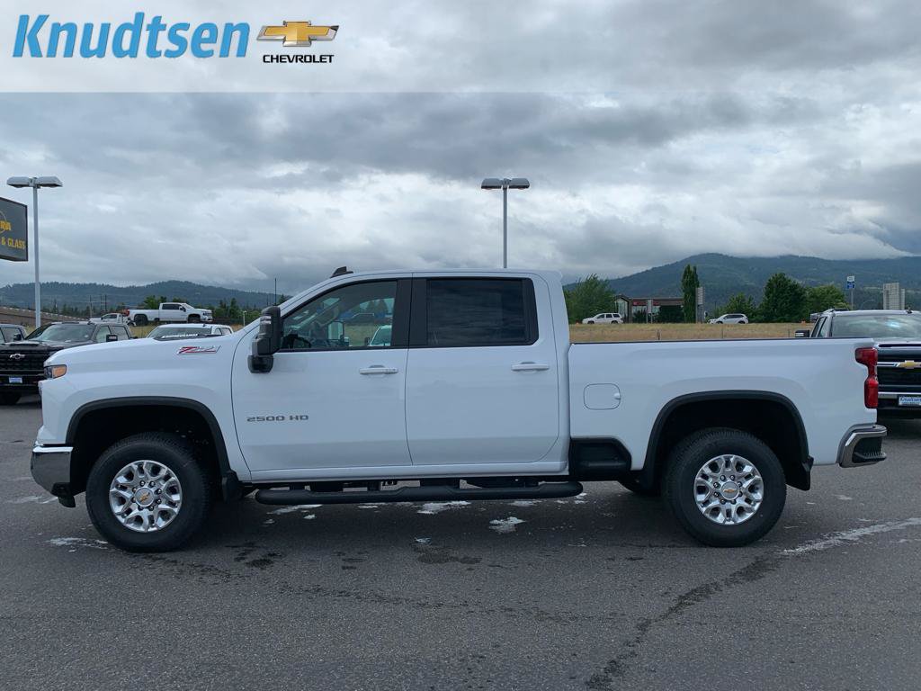 New 2026 Chevrolet Silverado 2500 LT w/ All Star Edition AWD/4WD image 4
