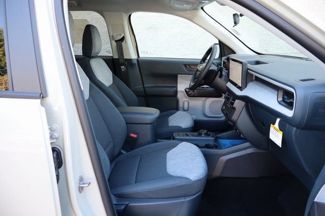 New 2025 Ford Maverick XLT image 30
