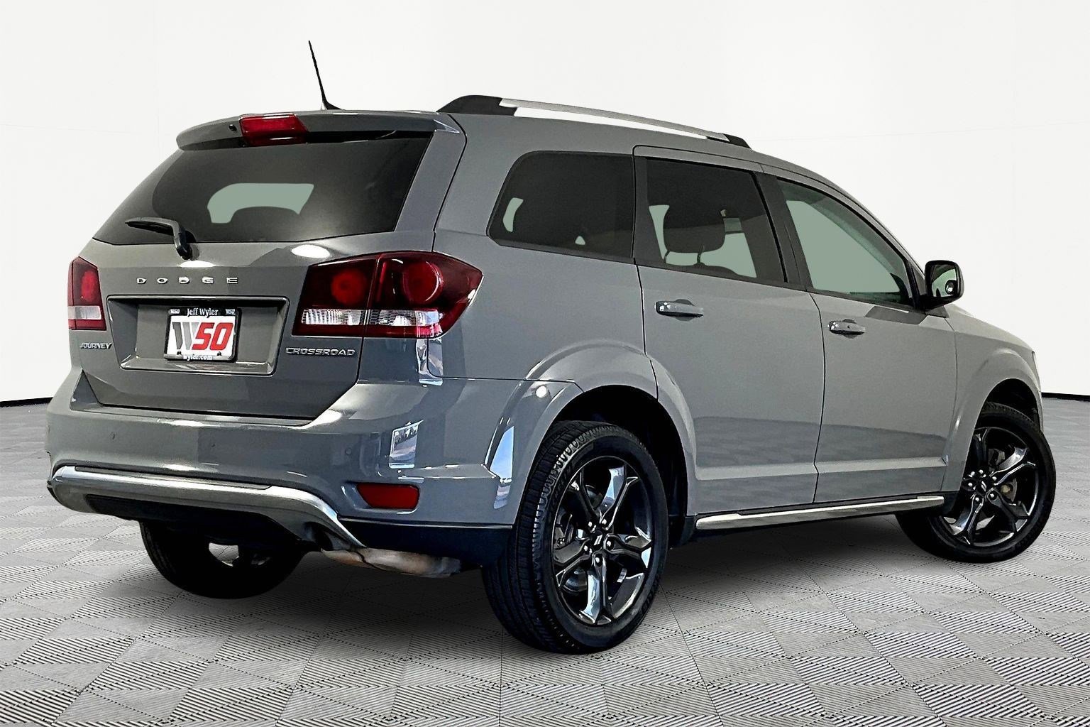 Used 2020 Dodge Journey Crossroad image 6
