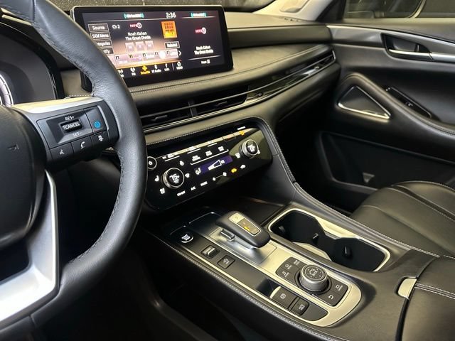 Used 2023 INFINITI QX60 Luxe w/ Vision Package AWD/4WD image 29