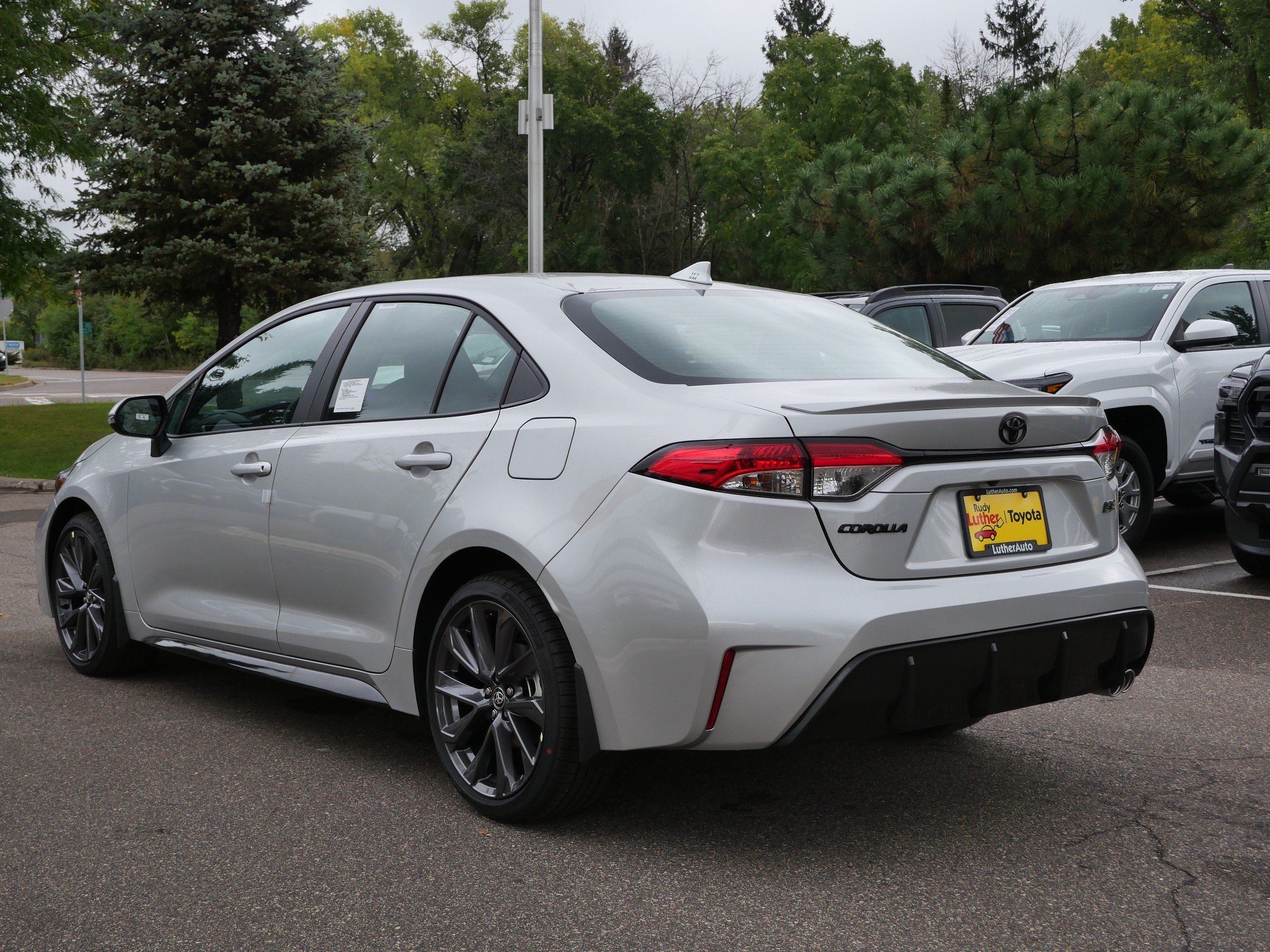 New 2026 Toyota Corolla SE w/ SE Package FWD image 3