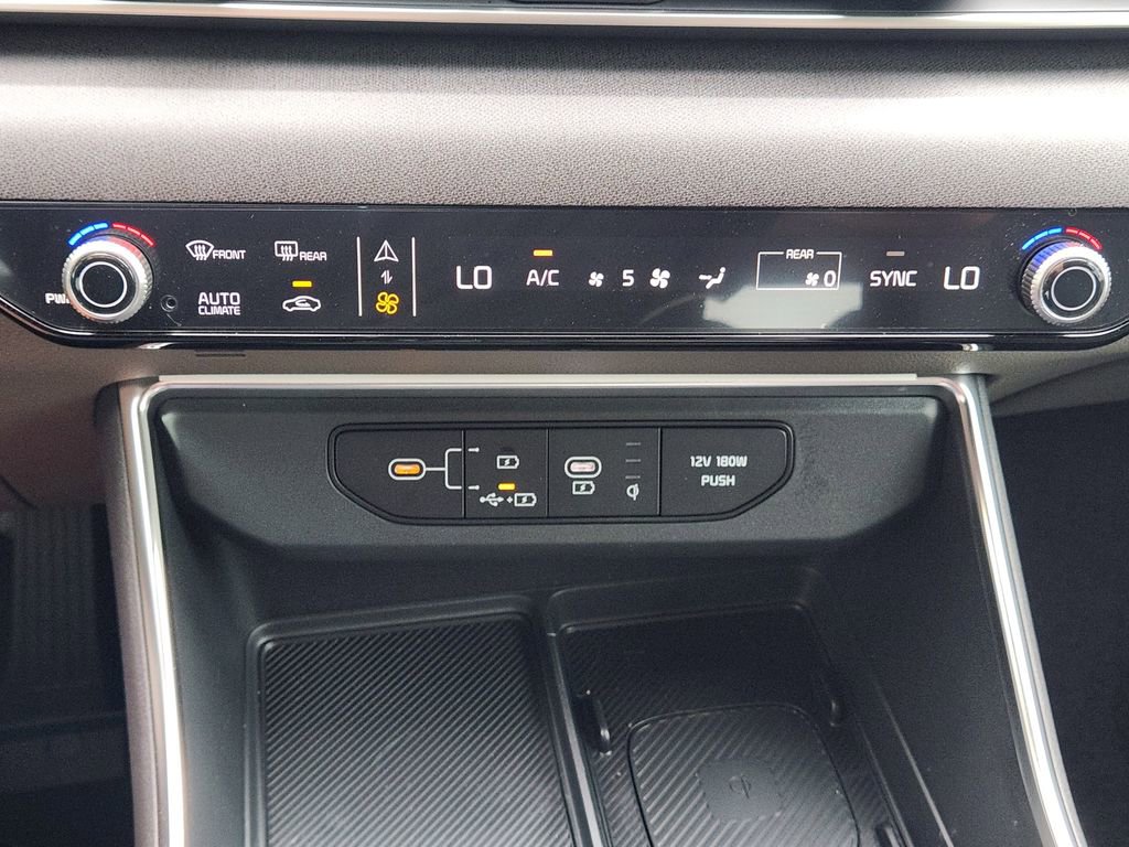 New 2026 Kia Carnival EX FWD image 16