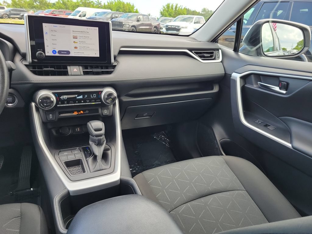 Used 2025 Toyota RAV4 XLE w/ Convenience Package FWD image 14