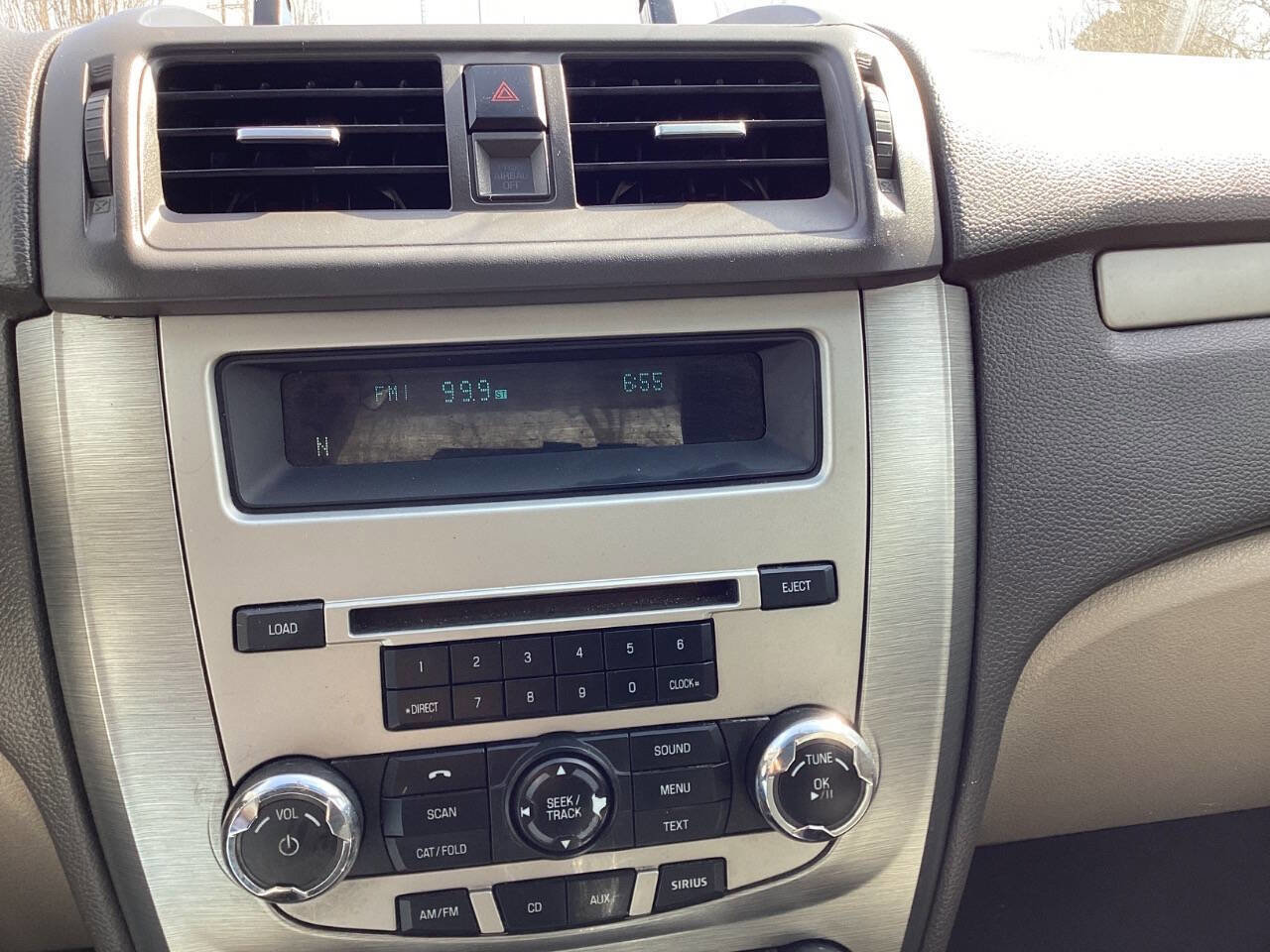 Used 2011 Ford Fusion SE w/ 202A Rapid Spec Order Code FWD image 9