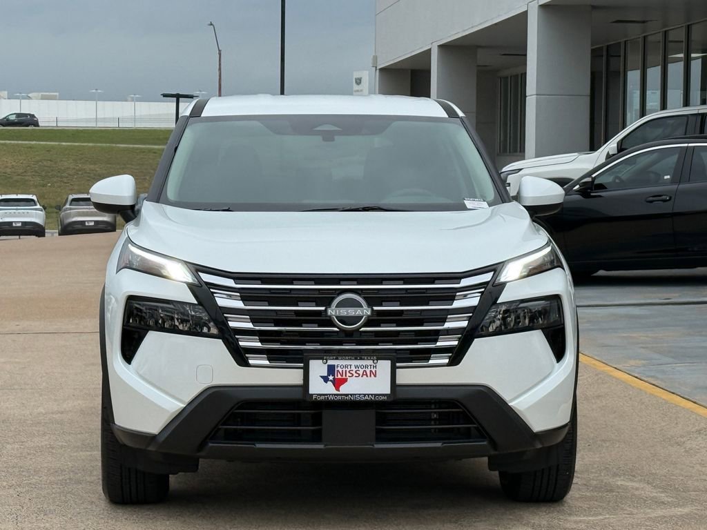 Used 2026 Nissan Rogue SV FWD image 3