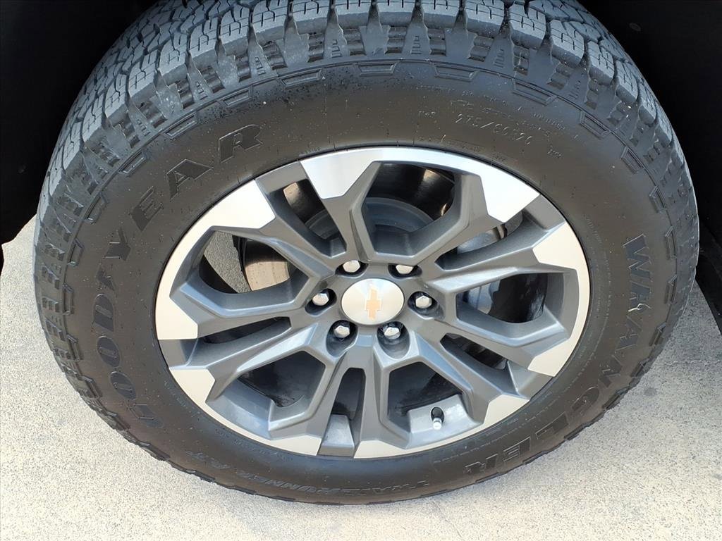 Certified 2023 Chevrolet Silverado 1500 High Country w/ Technology Package image 9