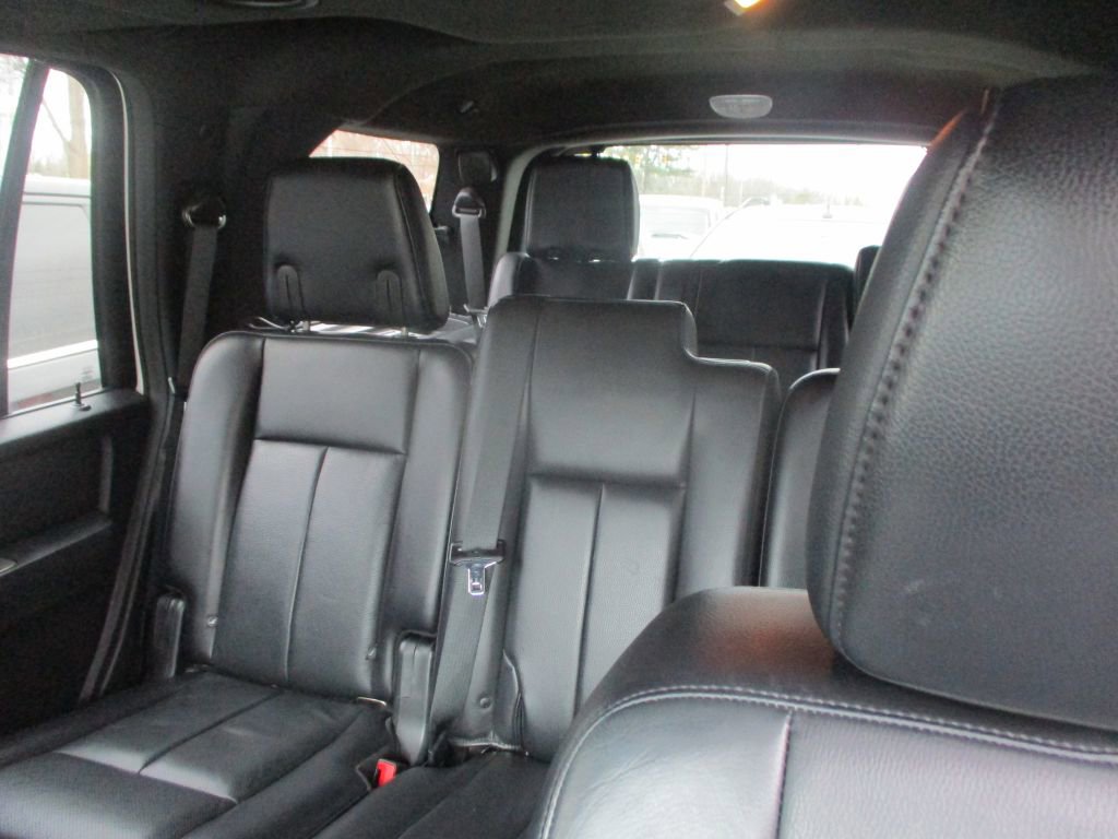Used 2017 Ford Expedition XLT w/ Equipment Group 202A image 15