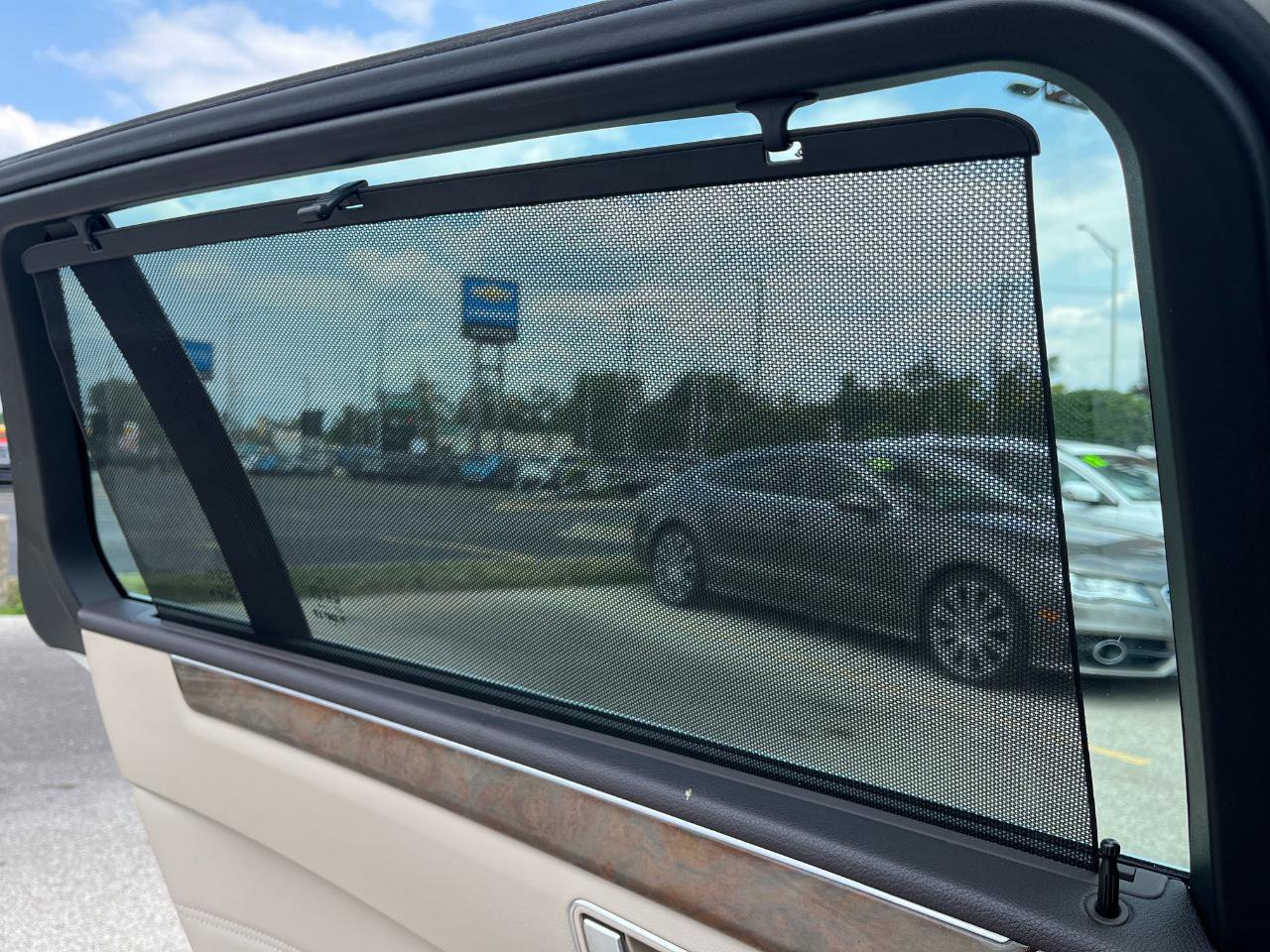 Used 2014 Mercedes-Benz E 350 4MATIC Wagon image 15