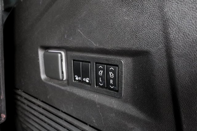 Used 2022 GMC Yukon SLT w/ SLT Premium Package image 62