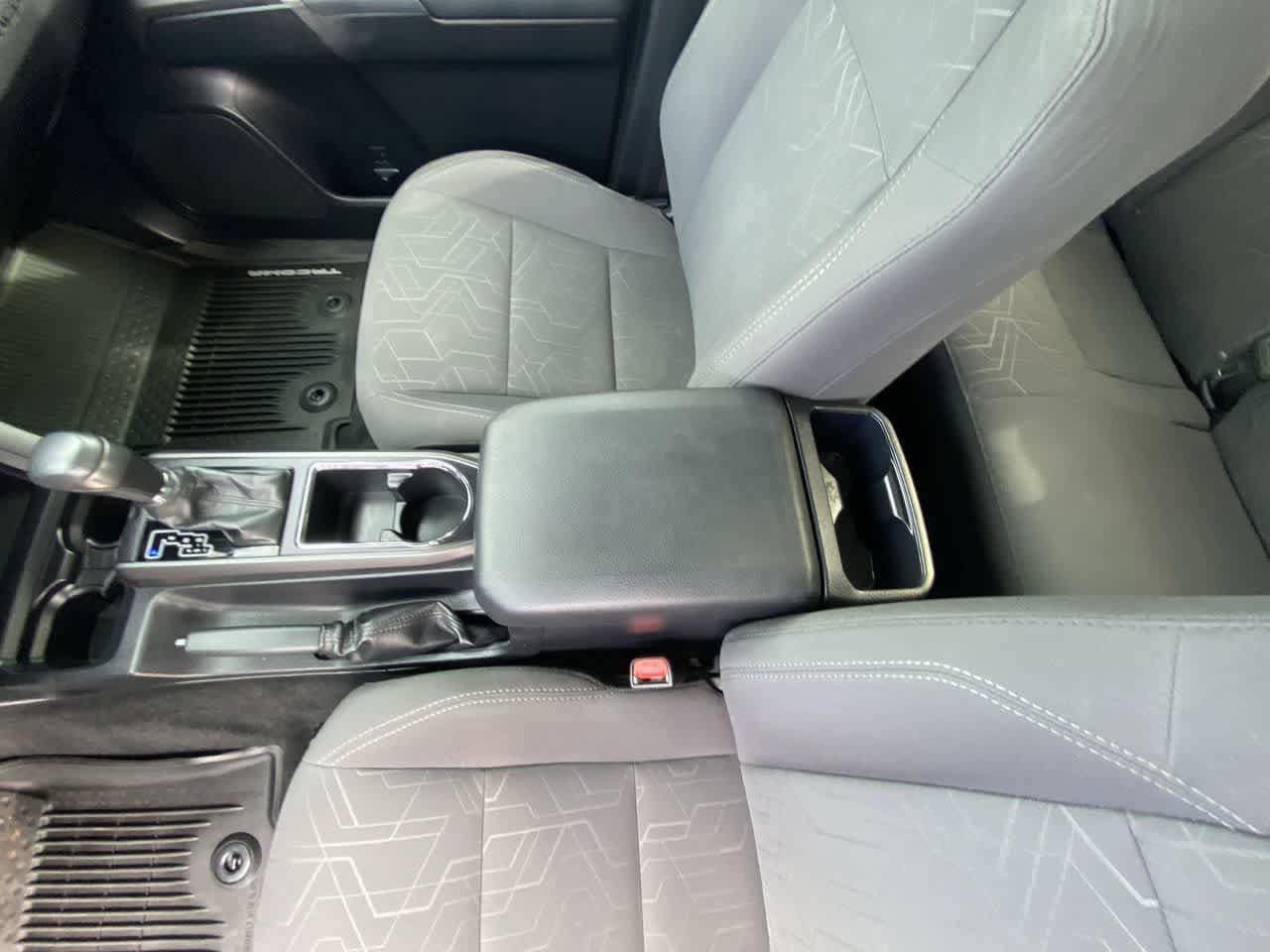Used 2018 Toyota Tacoma TRD Sport AWD/4WD image 20
