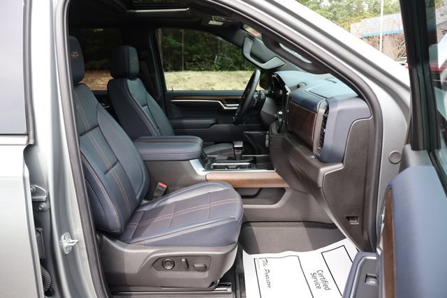 Used 2025 Chevrolet Silverado 1500 High Country w/ High Country Premium Package AWD/4WD image 27