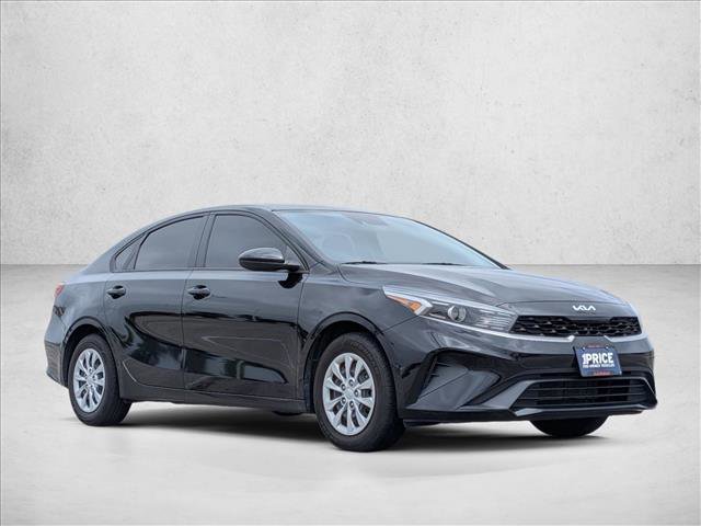 Used 2023 Kia Forte LX FWD image 3