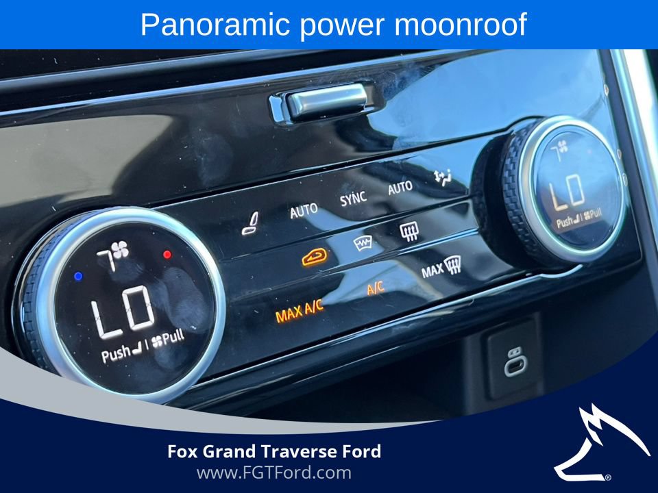 Used 2024 Land Rover Discovery S AWD/4WD image 28