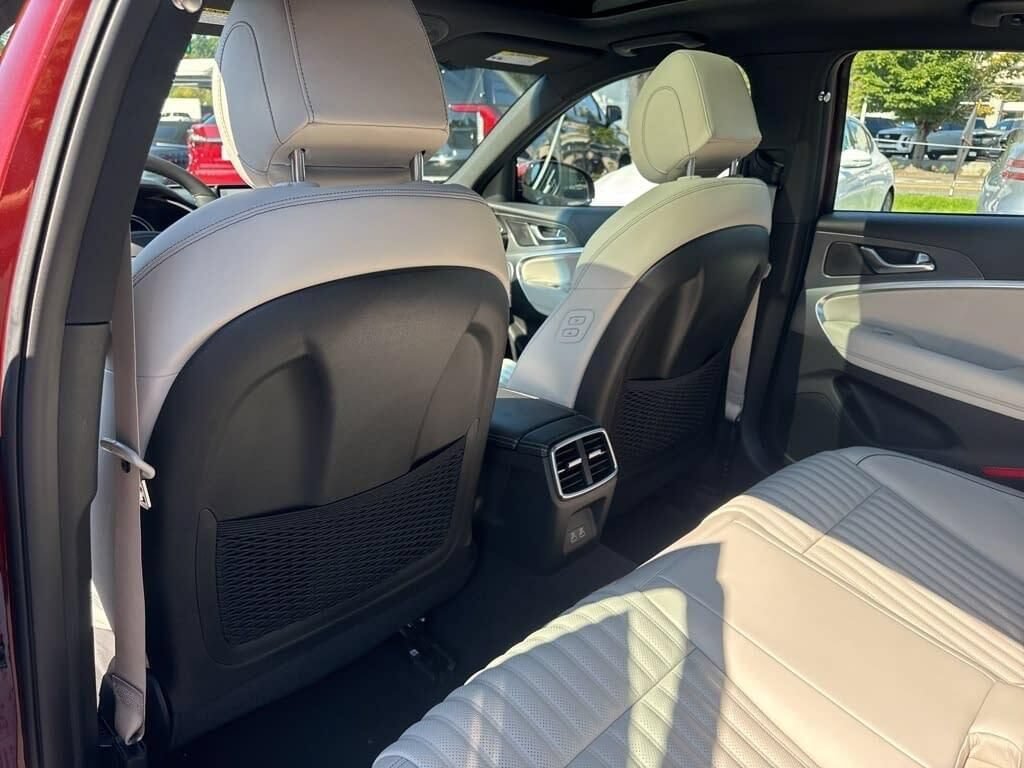 New 2026 Genesis G70 3.3T Sport Prestige AWD/4WD image 38