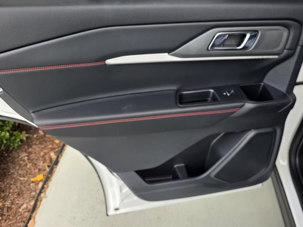 Used 2026 Ford Explorer ST-Line RWD image 35