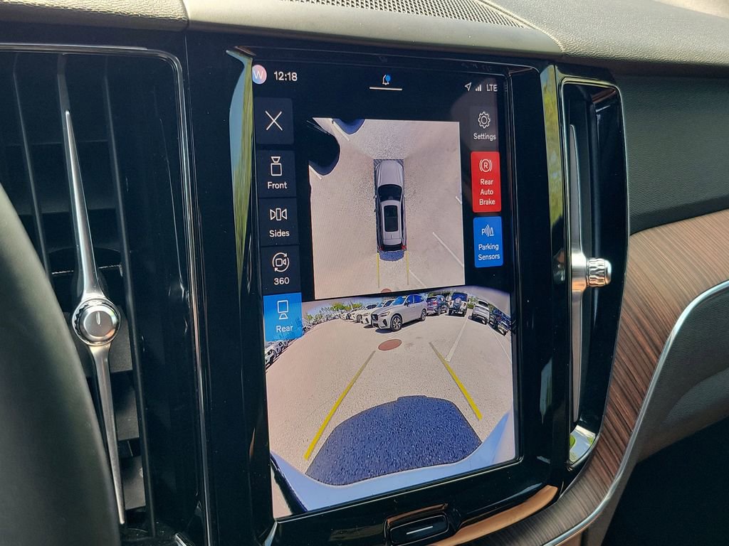 Certified 2024 Volvo XC60 B5 Plus AWD/4WD image 31