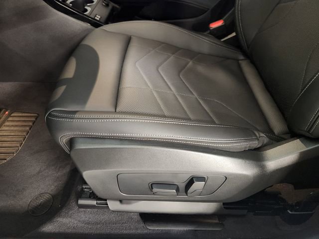 Used 2026 BMW X2 xDrive28i AWD/4WD image 23