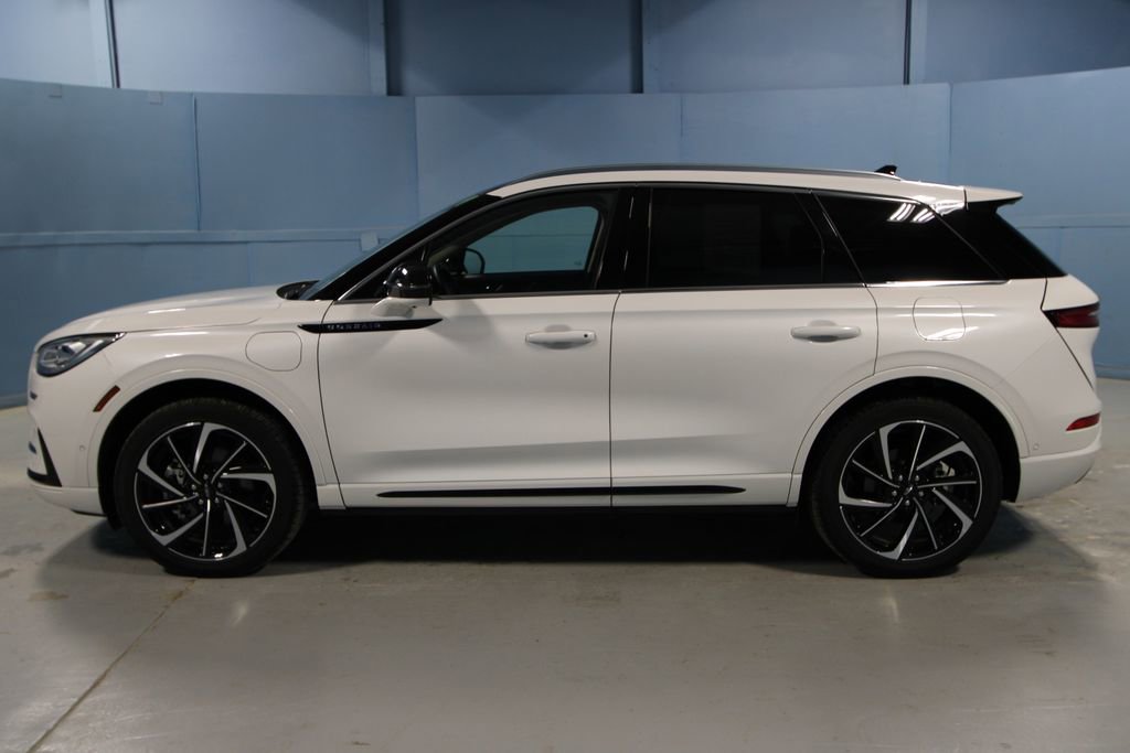 Used 2024 Lincoln Corsair Grand Touring w/ Equipment Group 302A image 35