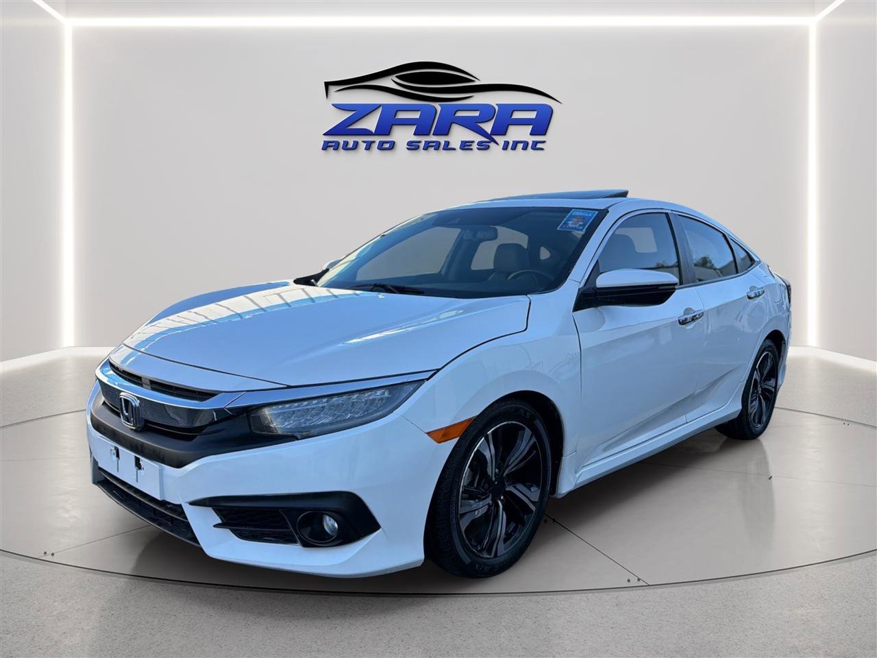 Used 2018 Honda Civic Touring image 3