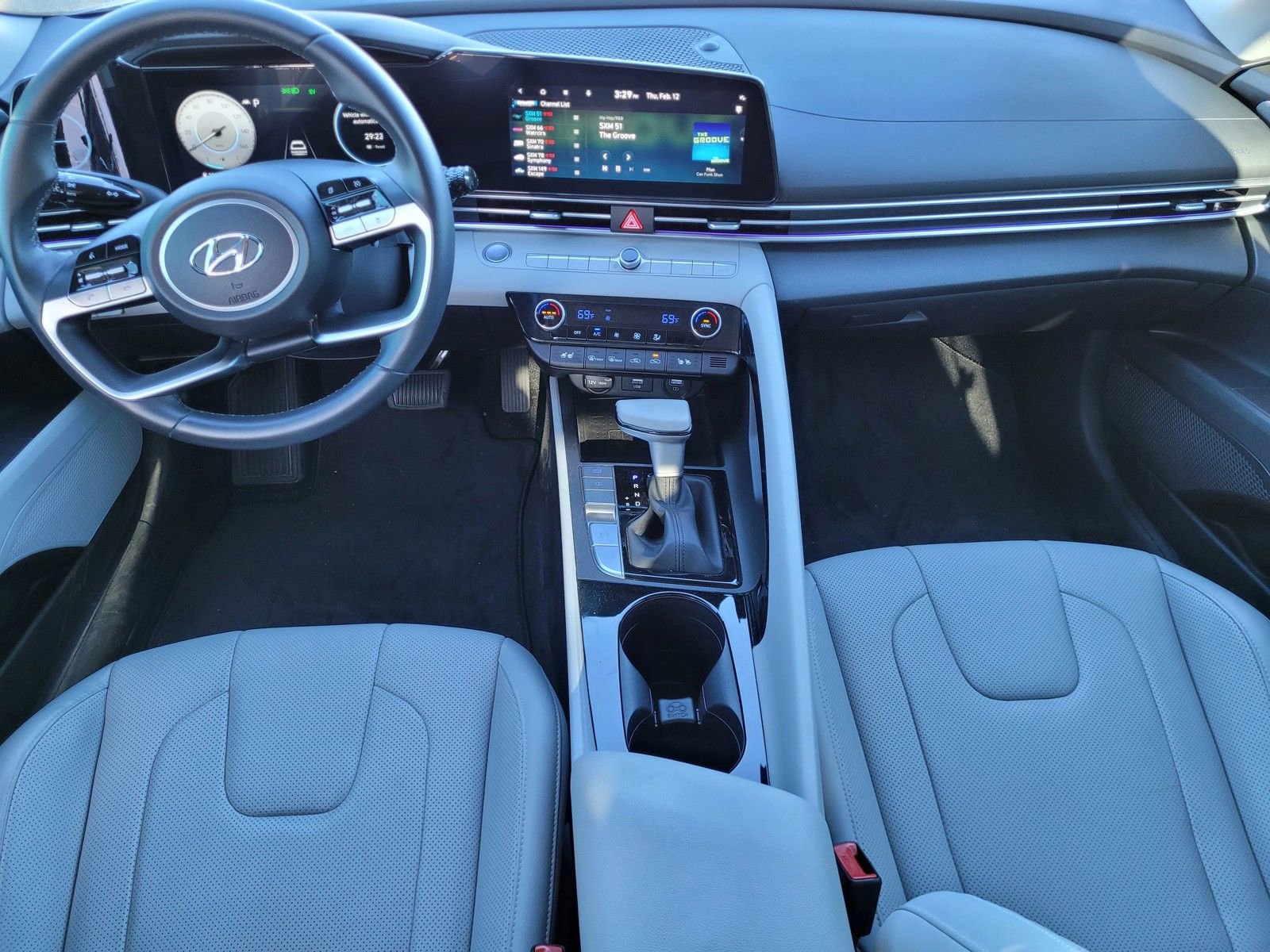 Certified 2023 Hyundai Elantra Limited image 17