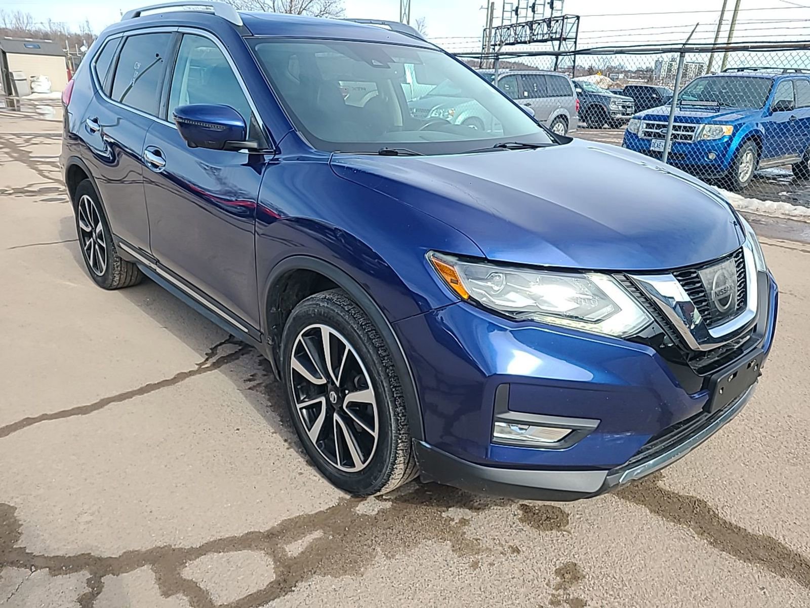 Used 2017 Nissan Rogue AWD image 5