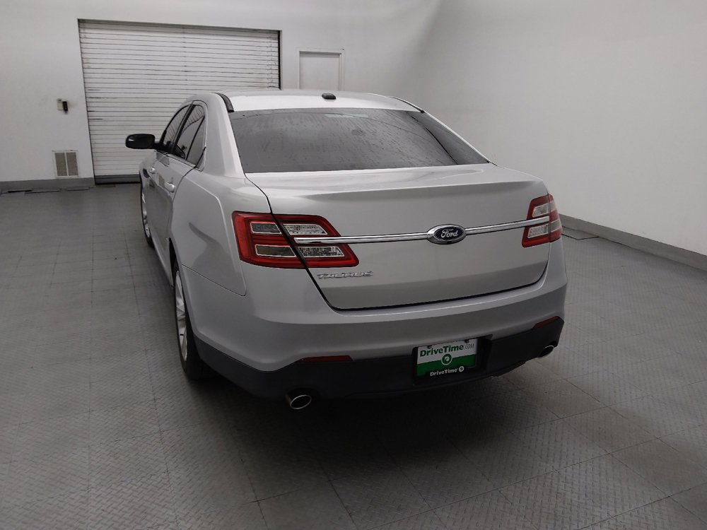 Used 2015 Ford Taurus SE FWD image 6
