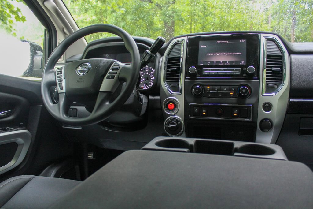 Used 2021 Nissan Titan SV w/ Accessory Utility Package image 21