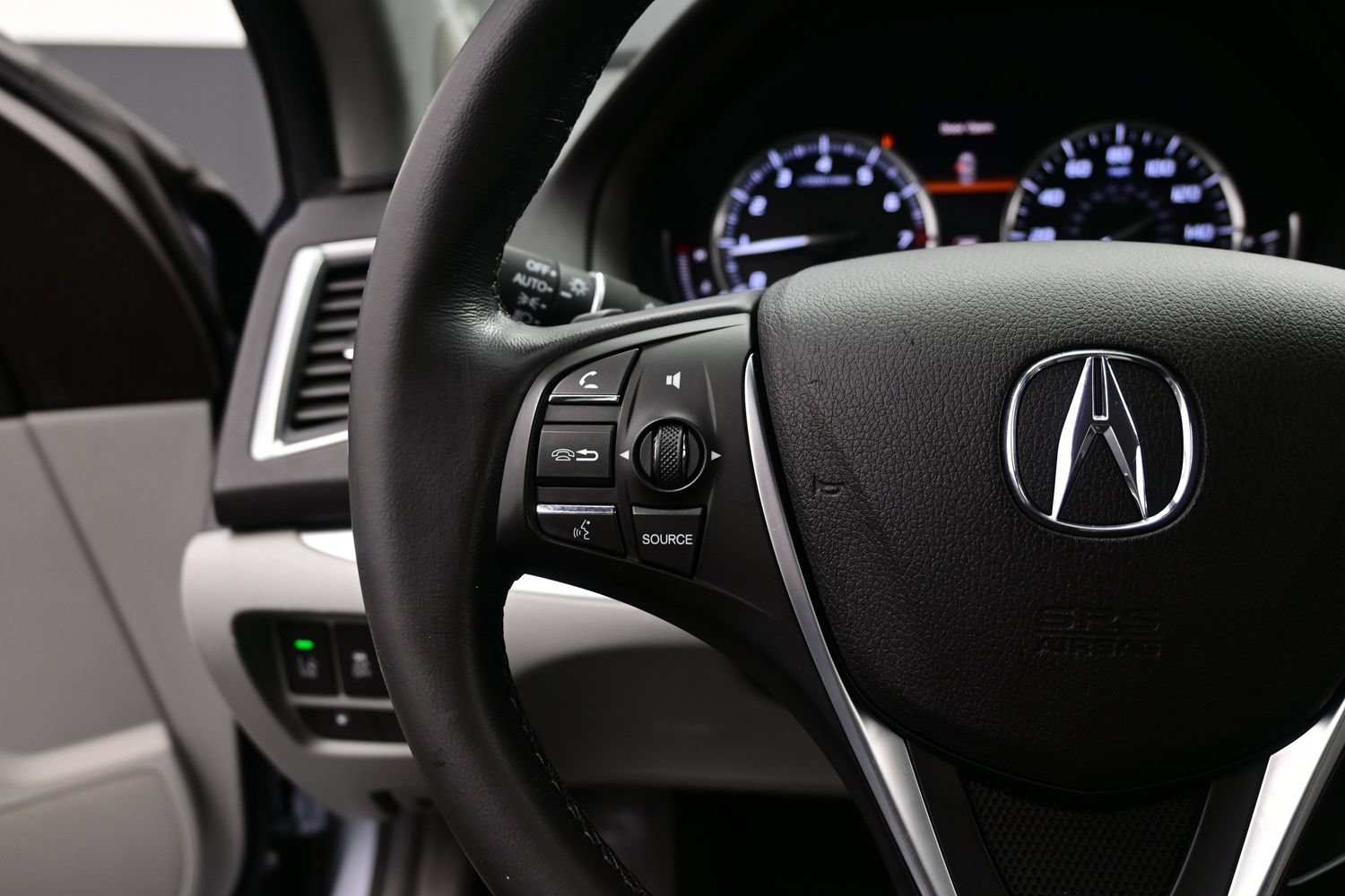 Used 2015 Acura TLX w/ Technology Package FWD image 25