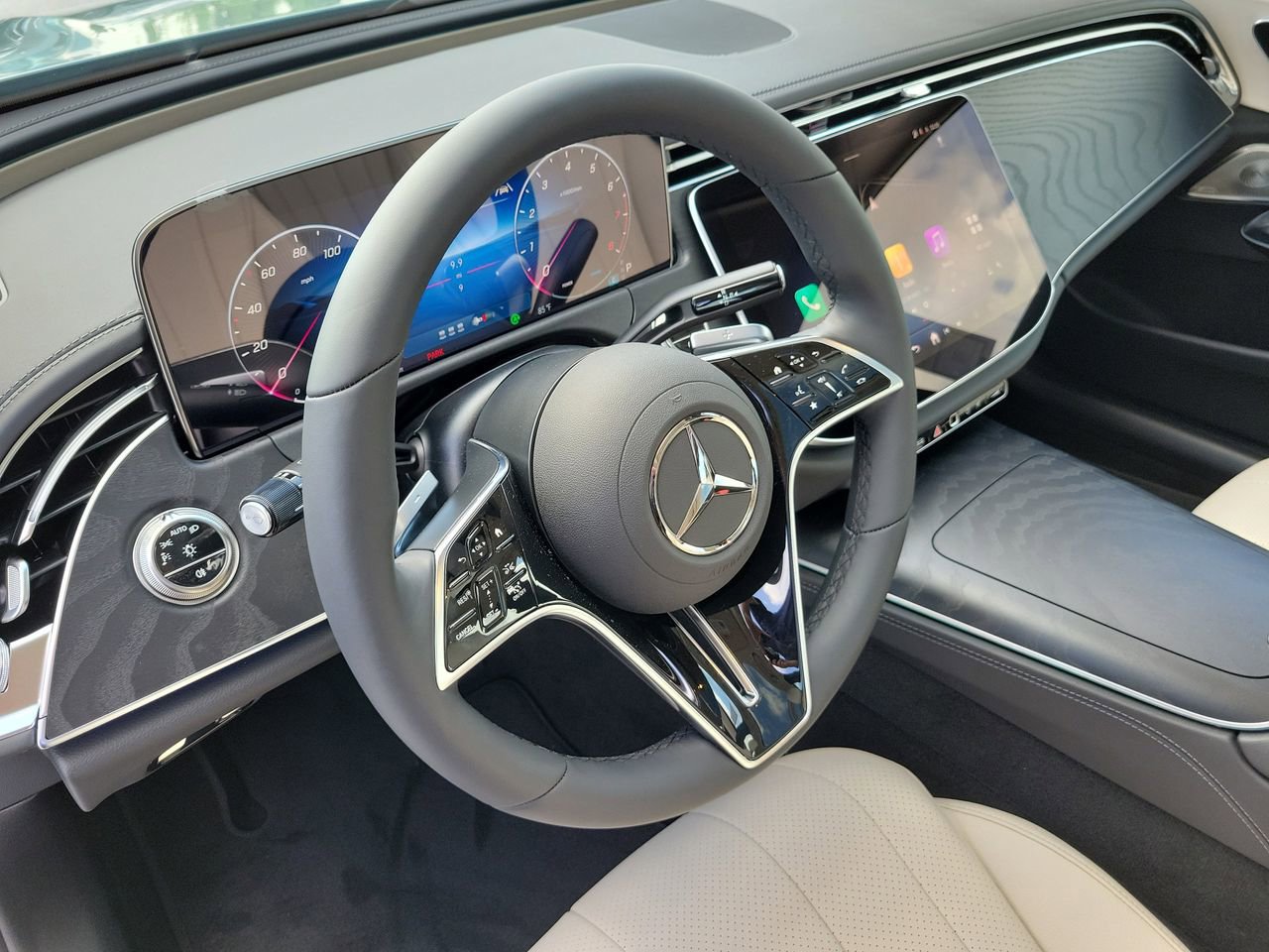 New 2026 Mercedes-Benz E 350 4MATIC Sedan image 24