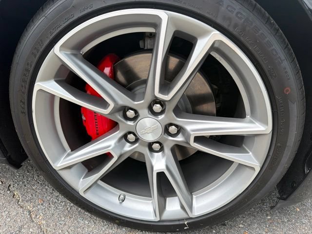 Used 2022 Chevrolet Camaro LT w/ Technology Package RWD image 11