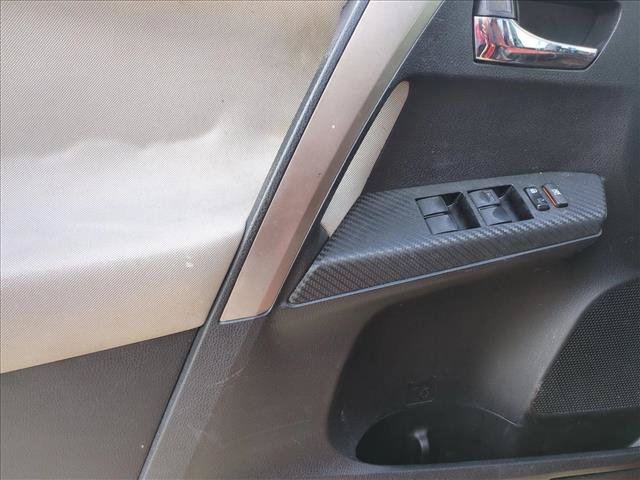 Used 2015 Toyota RAV4 XLE FWD image 11