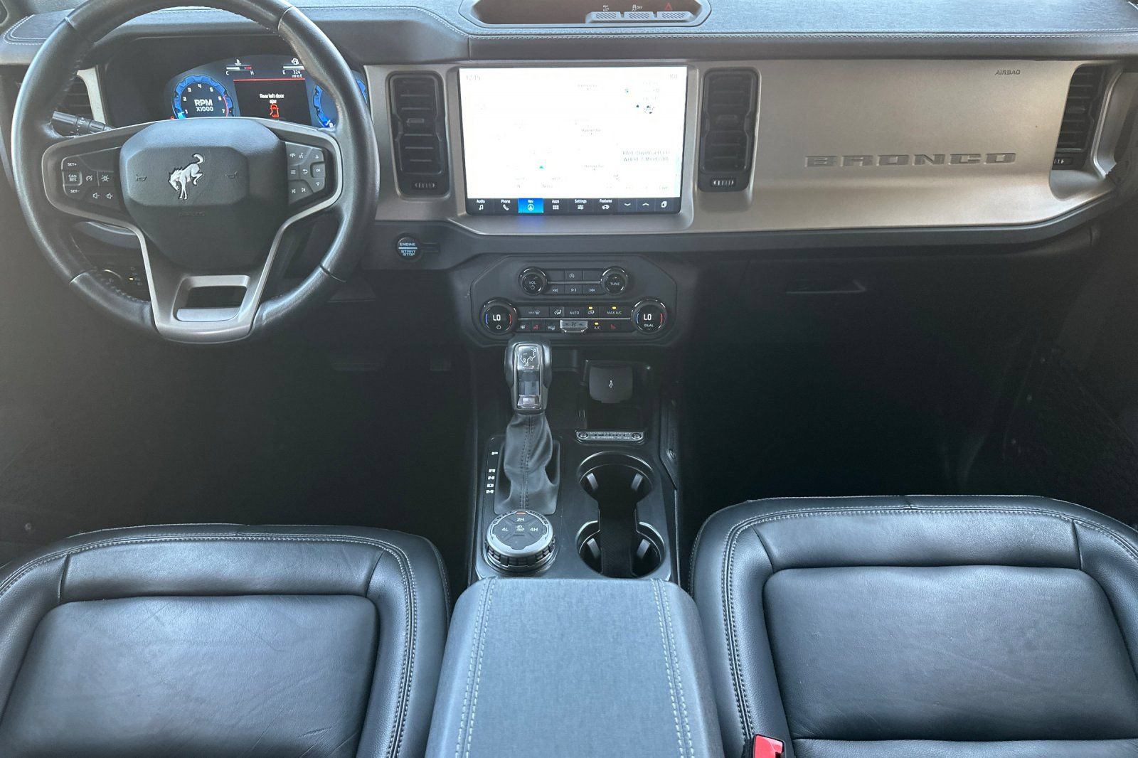 Used 2025 Ford Bronco Outer Banks AWD/4WD image 13