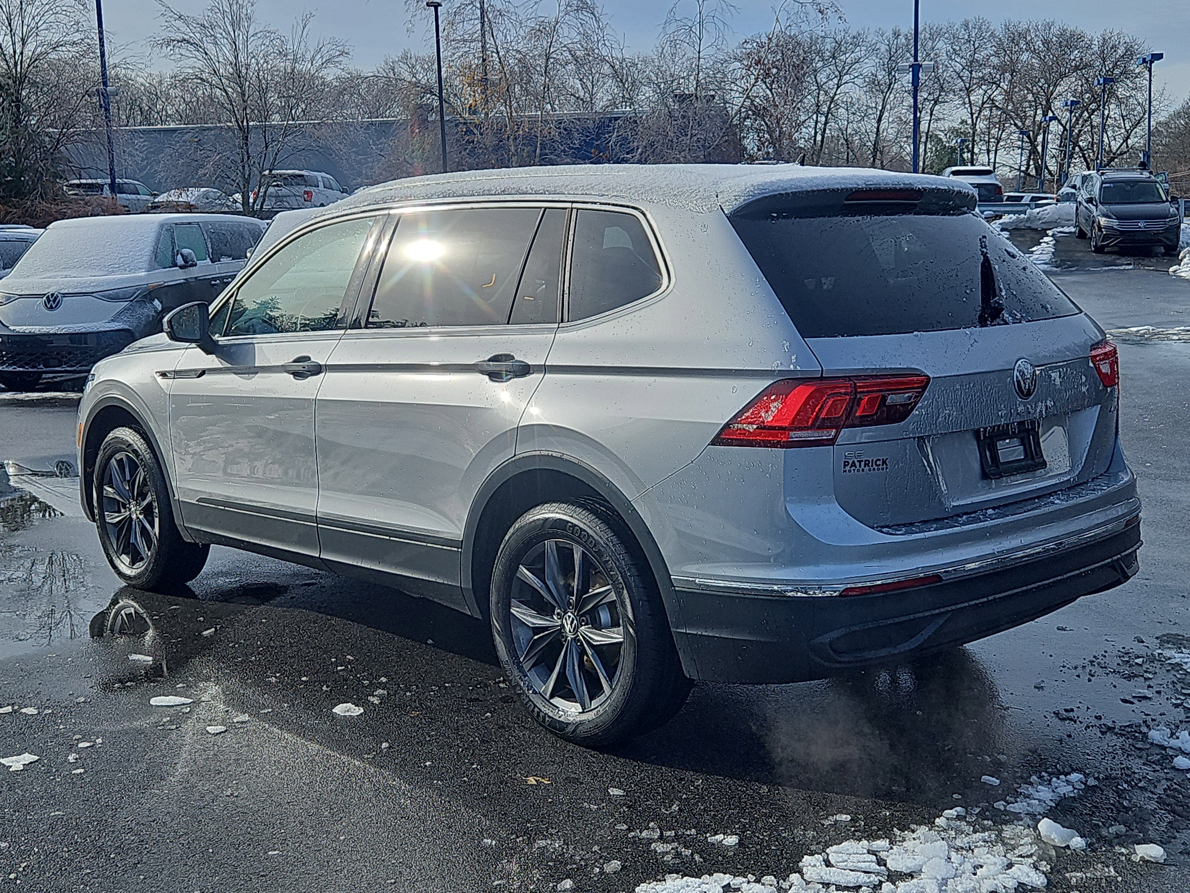 Certified 2022 Volkswagen Tiguan SE image 24