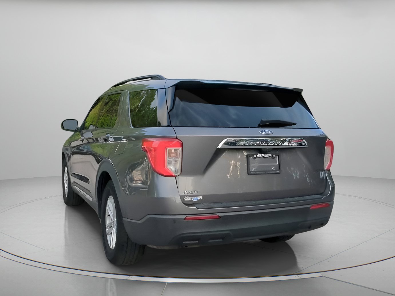 Certified 2021 Ford Explorer XLT RWD image 22