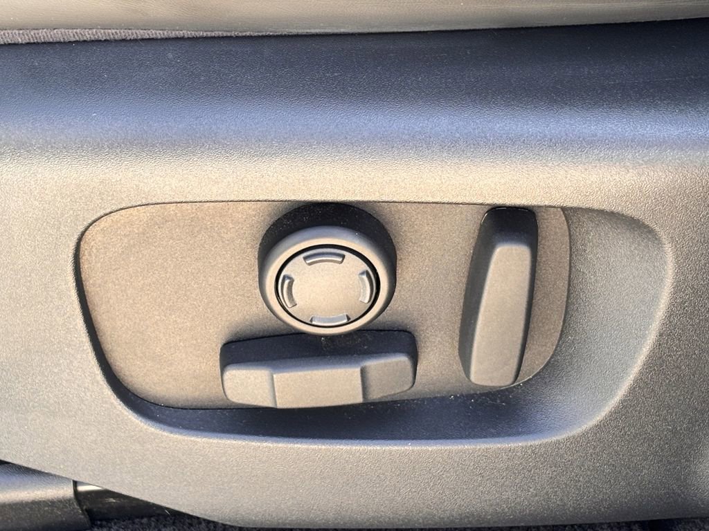 Used 2021 Land Rover Range Rover Sport HST image 24