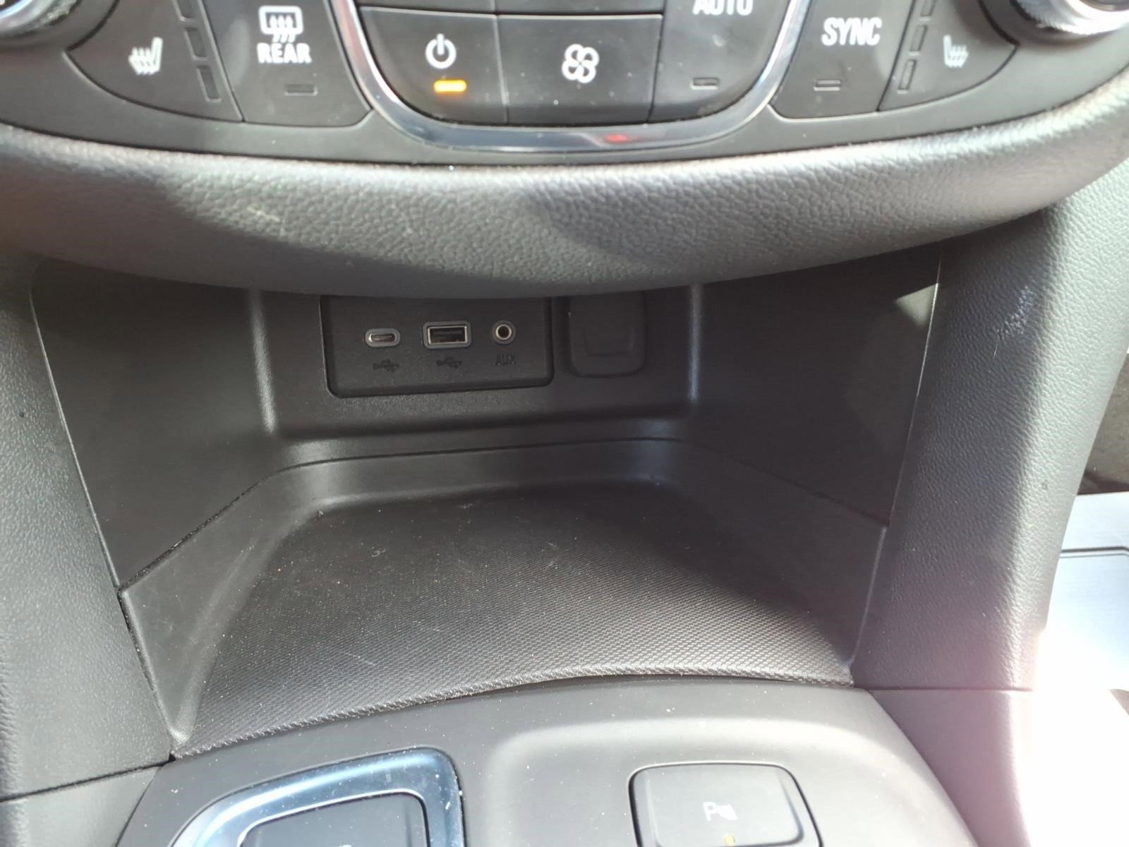 Used 2024 Chevrolet Equinox LT AWD/4WD image 21