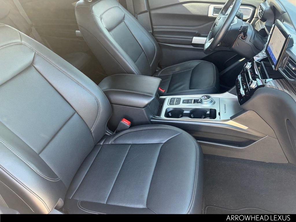 Used 2021 Ford Explorer Limited w/ Equipment Group 301A RWD image 34