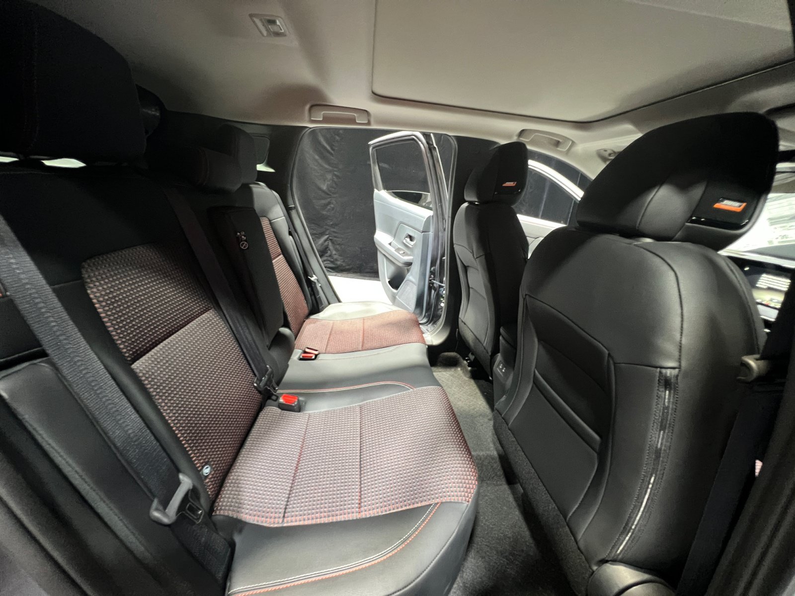 New 2026 Nissan Kicks SR w/ SR Premium Package AWD/4WD image 18