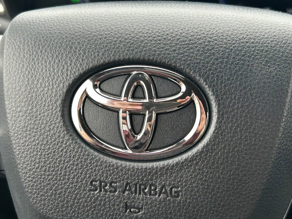 Used 2026 Toyota Sienna Limited AWD/4WD image 47