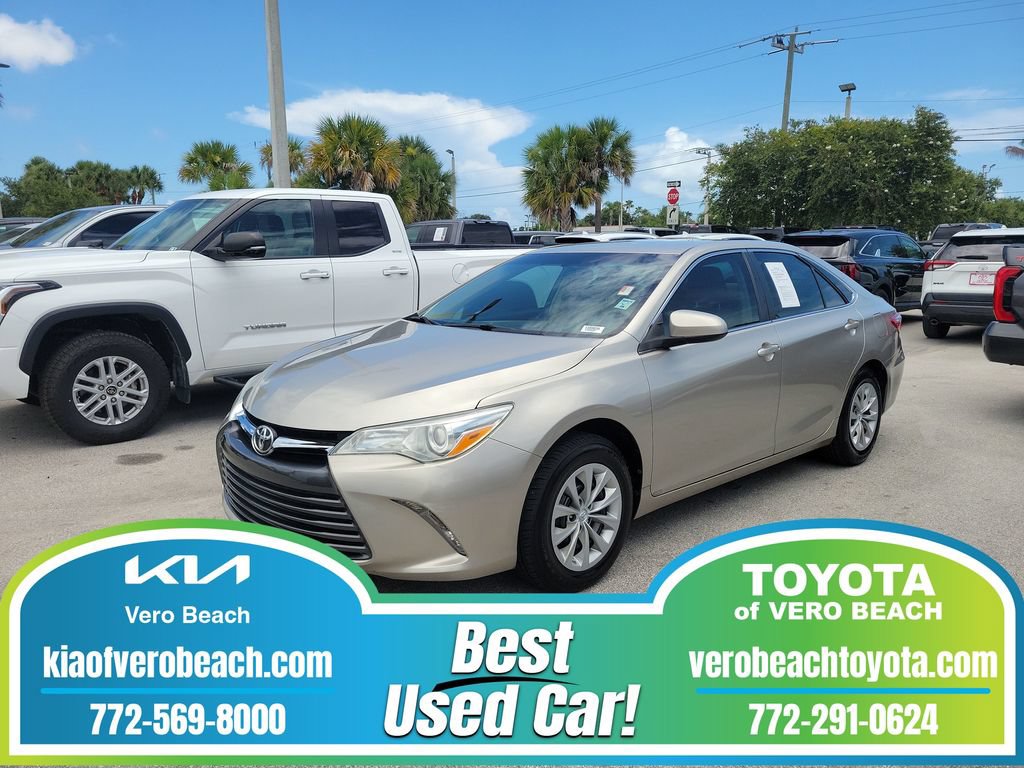 Used 2017 Toyota Camry XLE FWD image 1