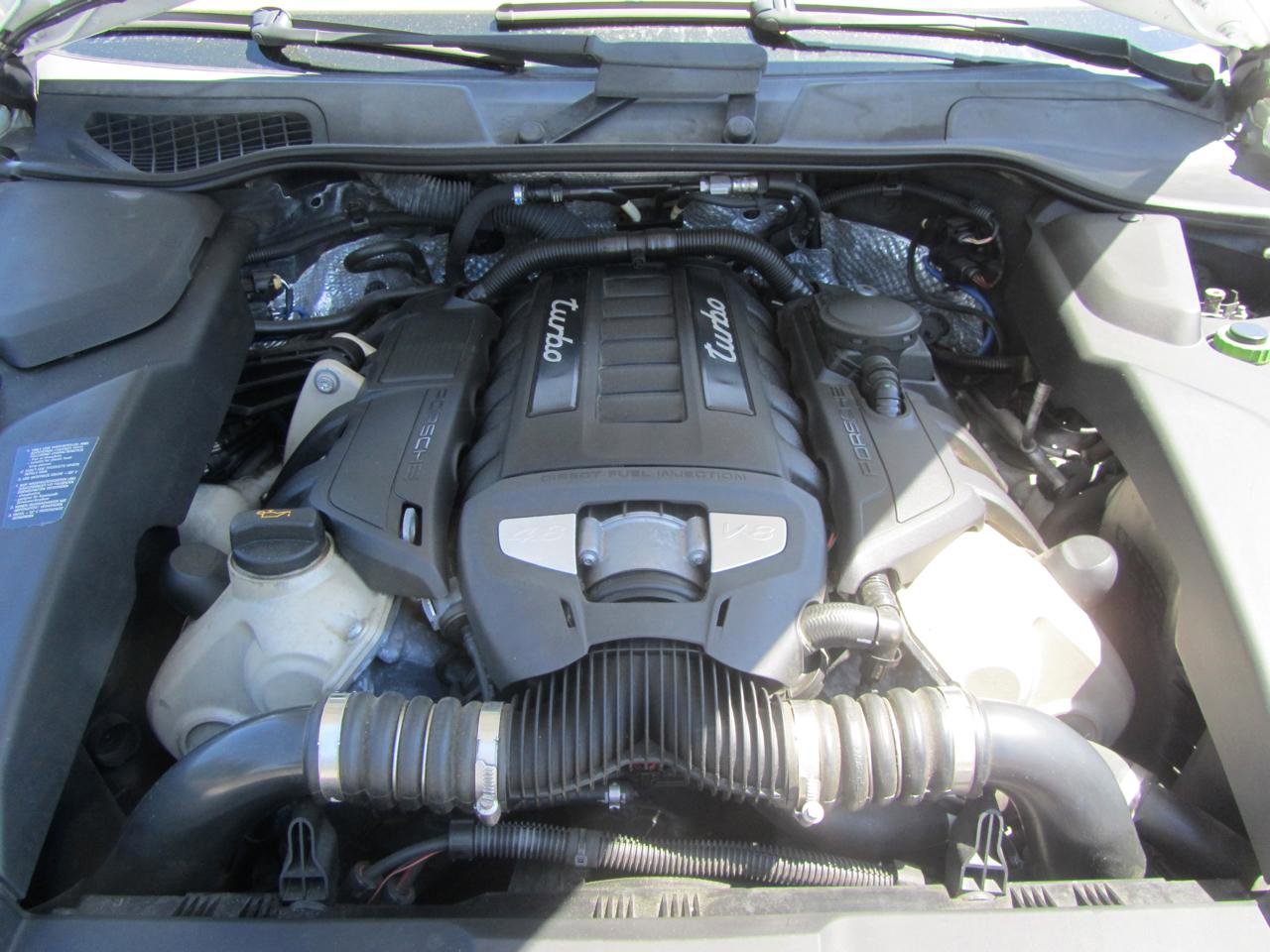 Used 2012 Porsche Cayenne Turbo AWD/4WD image 25