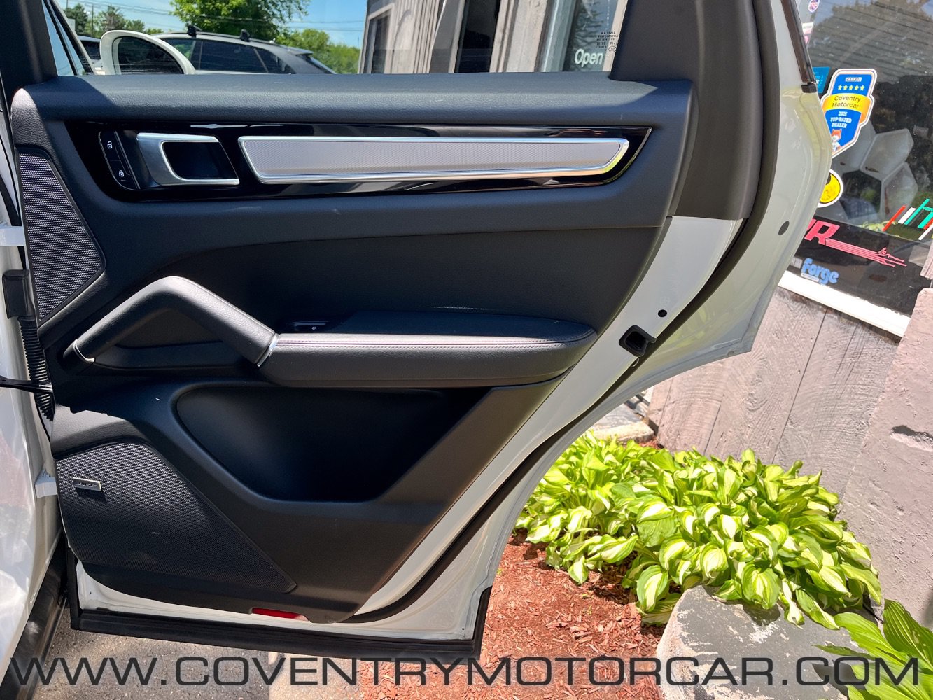 Used 2023 Porsche Cayenne Platinum Edition AWD/4WD image 41