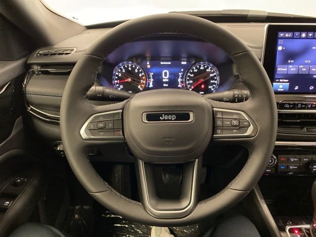 Used 2026 Jeep Compass Limited image 15