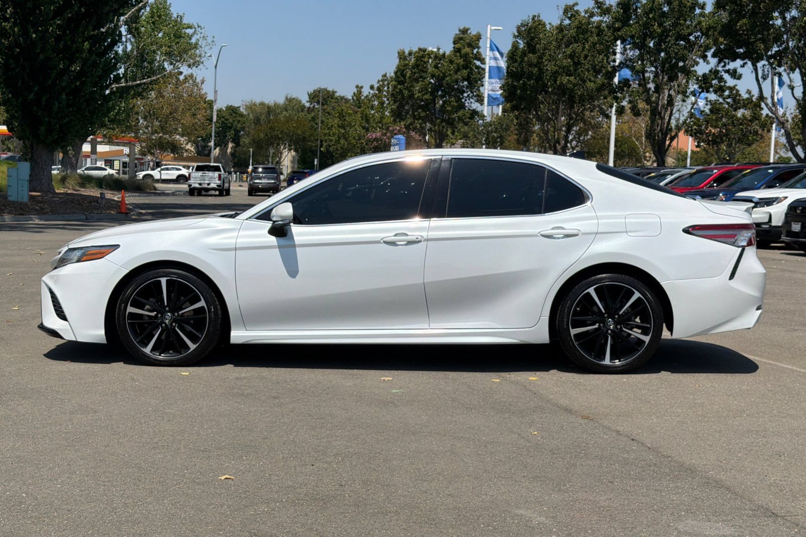 Used 2018 Toyota Camry XSE w/ Driver Assist Package FWD image 7