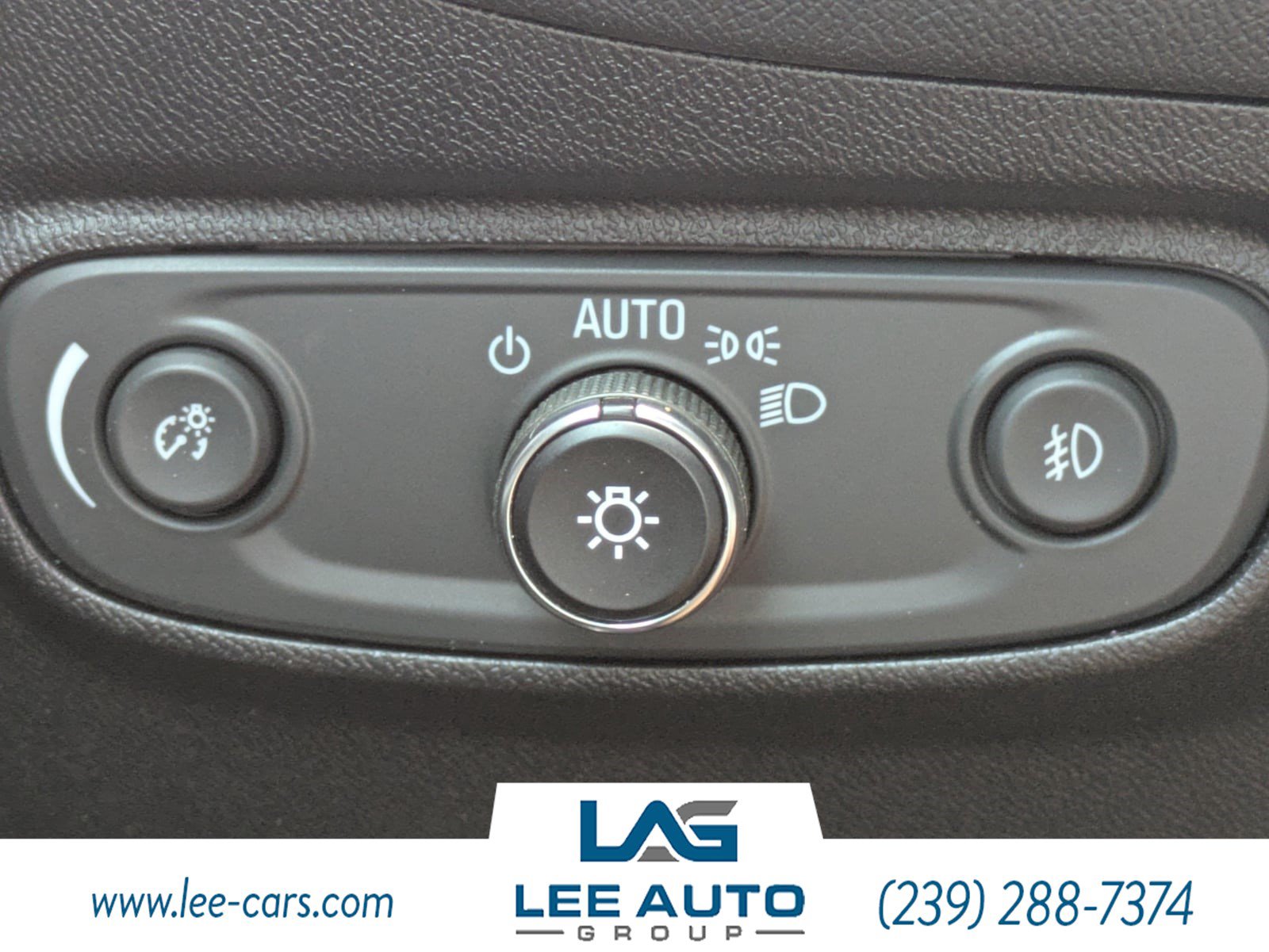 Used 2019 Chevrolet Equinox Premier FWD image 22