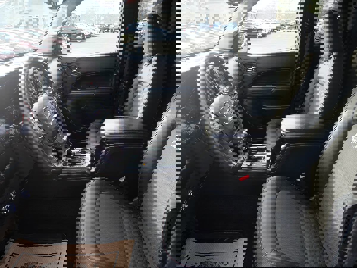 Used 2016 GMC Canyon SLE w/ All Terrain Adventure Package image 10