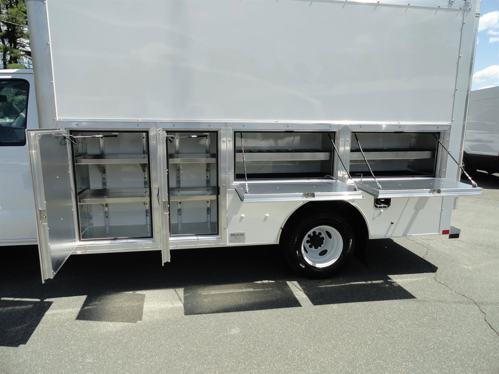 New 2027 Ford E-350 and Econoline 350 Super Duty w/ Power Equipment Group RWD image 17