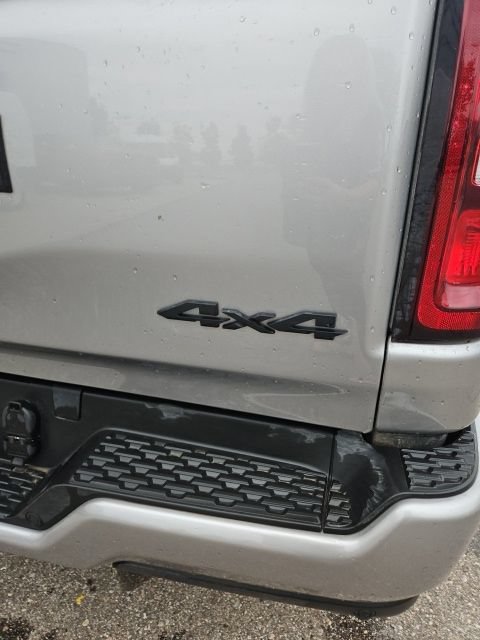 Used 2025 RAM 1500 Big Horn AWD/4WD image 9