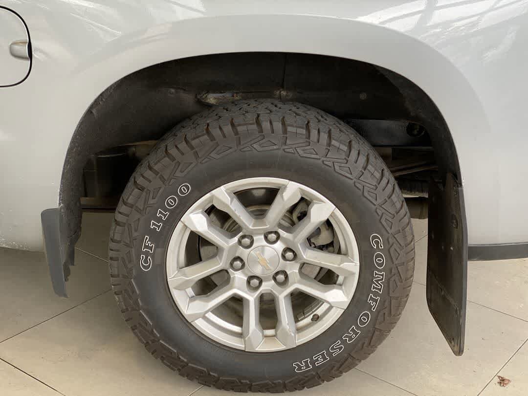Used 2023 Chevrolet Silverado 1500 LT AWD/4WD image 13