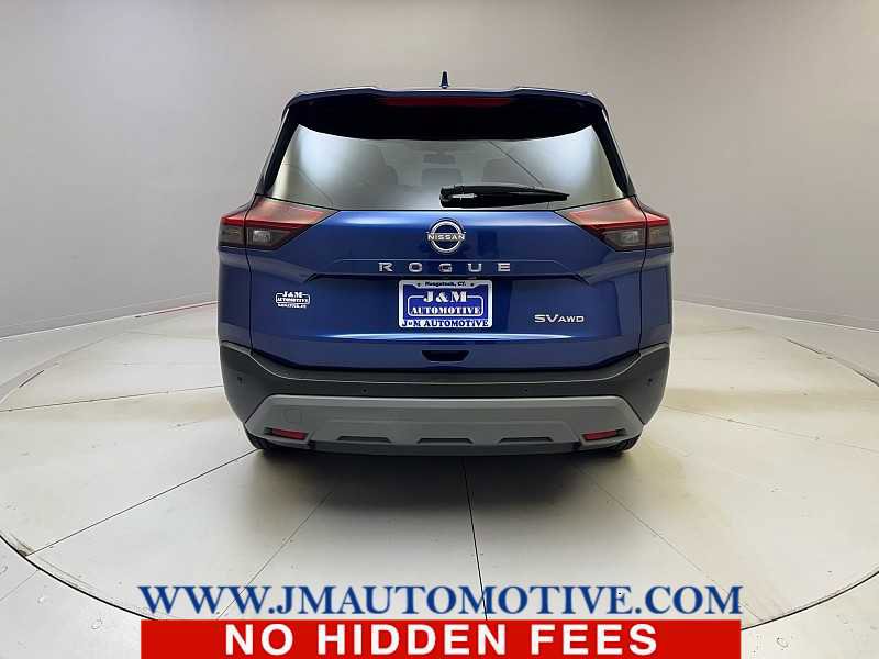 Used 2023 Nissan Rogue SV image 4